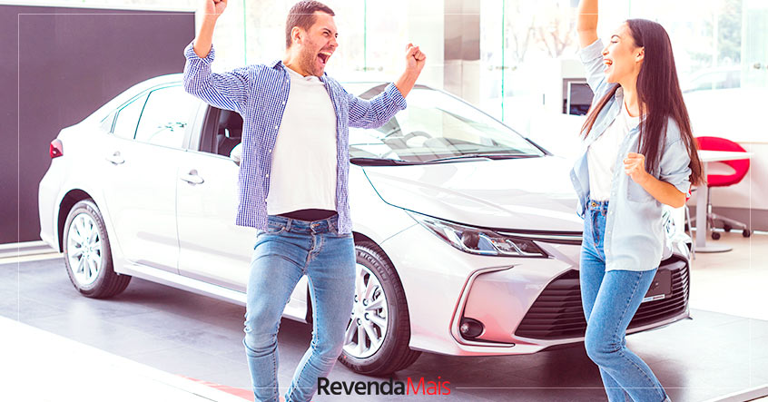 Saiba como garantir a satisfação dos clientes em uma revenda de carros?